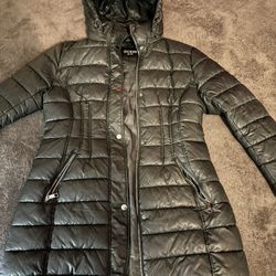 Women’s Guess Winter Coat Size Large