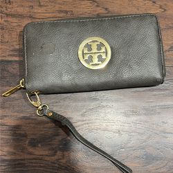 Tory Burch wristlet