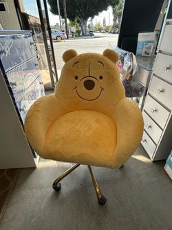 Winnie the Pooh vanity chair