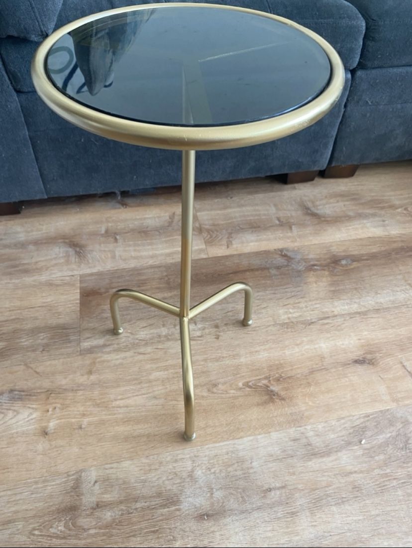 Gold Accent Side Round Table