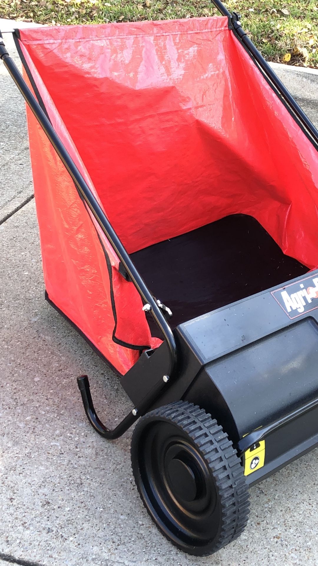 AgriFab 26” PUSH LAWN SWEEPER for Sale in Arlington, TX OfferUp