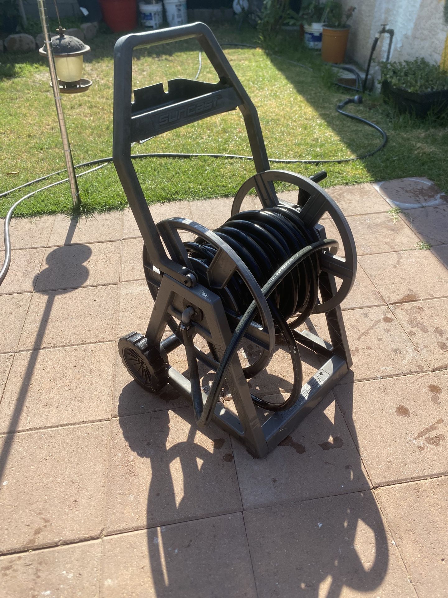 Suncast Hose Reel Cart with Wheels And Tray 175ft– Heavy Duty & Portable