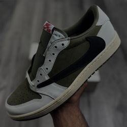 Jordan 1 Low OG SP ‘Travis Scott Medium Olive’