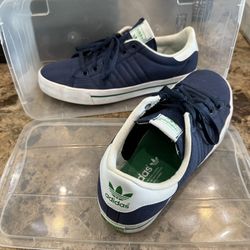 Adidas - Blue - Size: 9.5