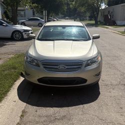 2011 Ford Taurus SEL