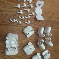 Apple Air Pods Lot 