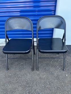Black Metal Folding Chairs – Set of 2