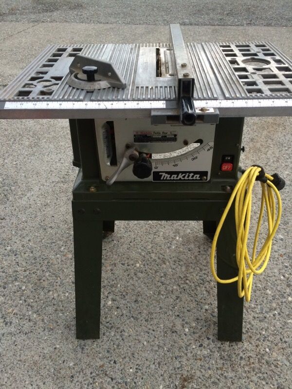 Makita 2708 Table Saw