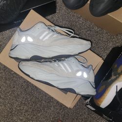 Yeezy 700 Salt