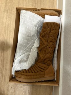 Tall Classic Chunky Uggs size 7 Used