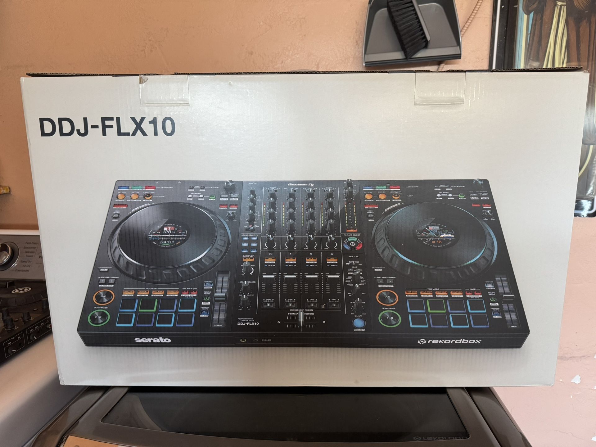 DDJ-FLX 10 - 4 Channel Mixer