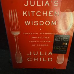 Julia Child Cookbook – Julia’s Kitchen Wisdom (Paperback)