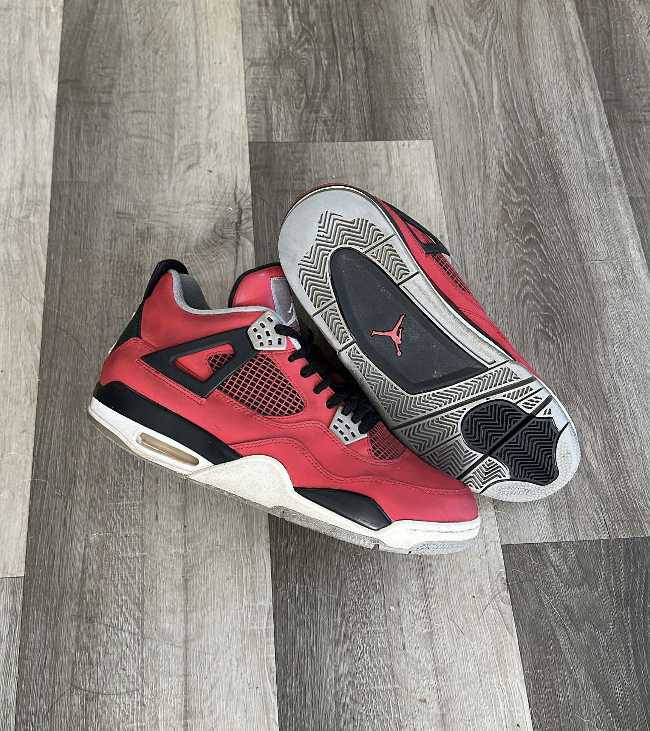 Jordan 4 Toro Size 11
