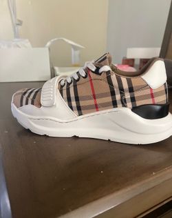 Burberry shoes