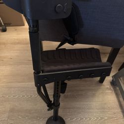 Hands Free Crutch (Like new)