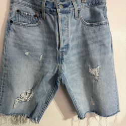 EUC Women’s Levi’s Bermuda Shorts Size 28