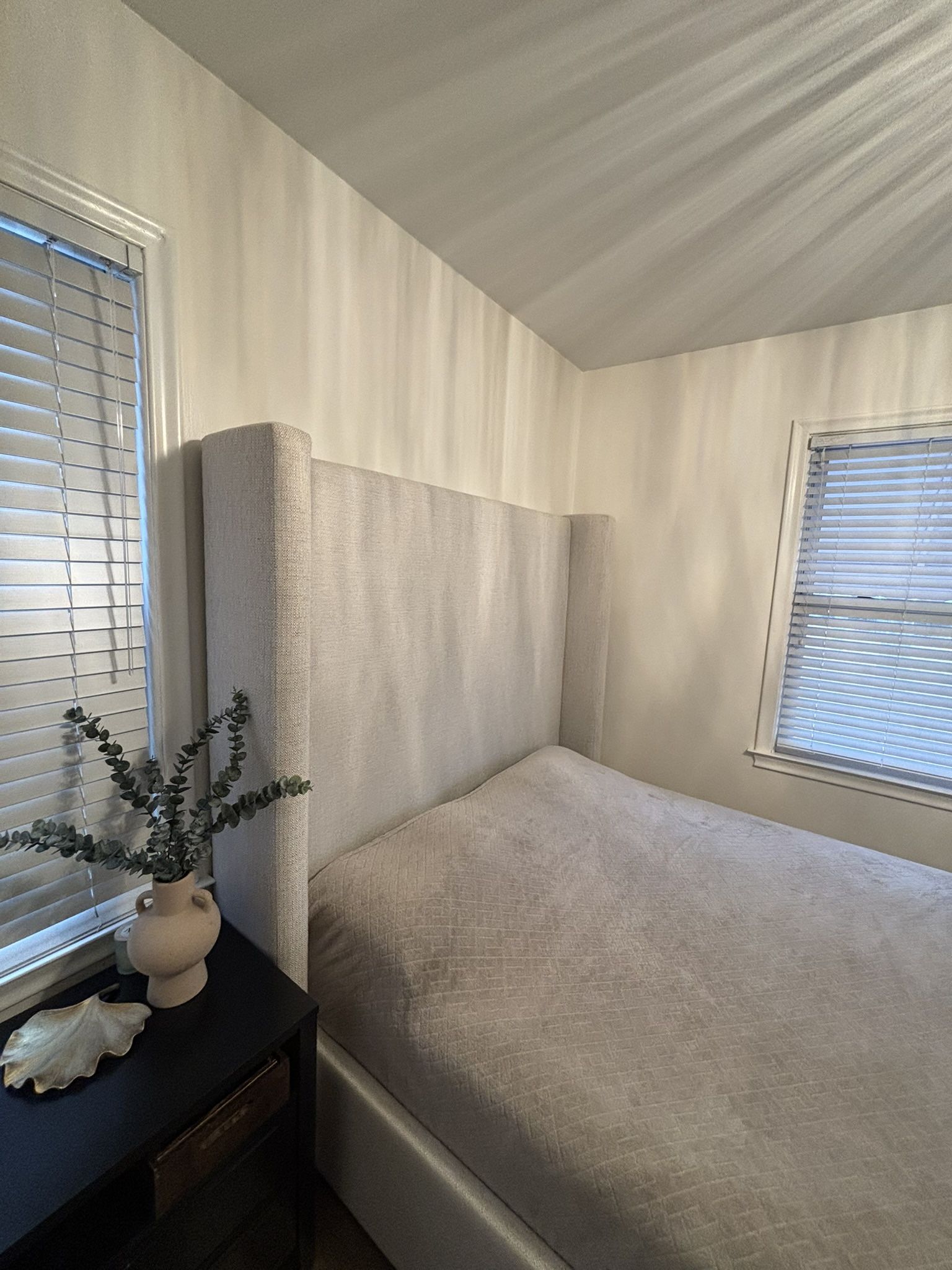 Modern Wingback Upholstered Queen Bed