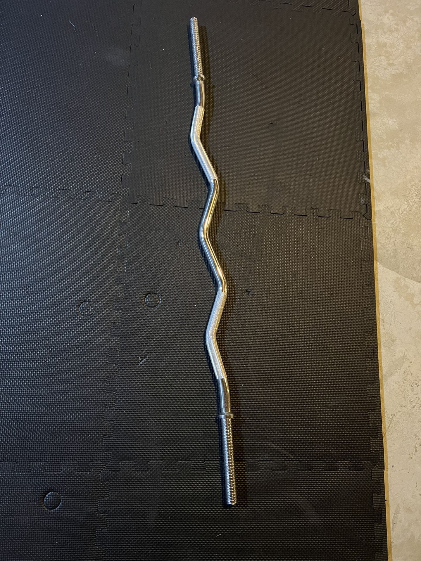 EZ Curl Bar