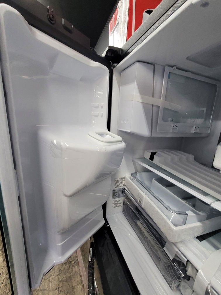 Samsung Black Stainless Steel Family Hub 4 Door Counter Depth