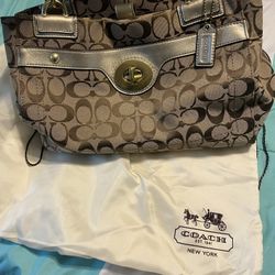 Coach Signature Medium Sized Tote Bag 