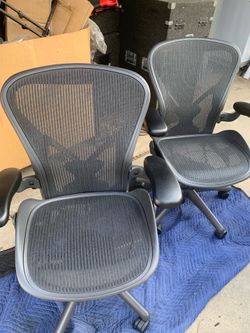 HERMAN MILLER AERON CHAIRS, SIZE B , FULLY LOADED W / POSTURE FIT , WARRANT