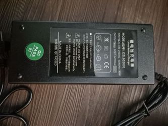 3 pin xlr lithium ion charger DC 67.2