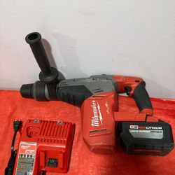 Milwaukee M18 FUEL Brushless  1-9/16 in. SDS-Max Rotary Hammer 2717-20 with HD12.0 battery & charger