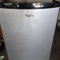 🔥Working mini-Fridge whirlpool
