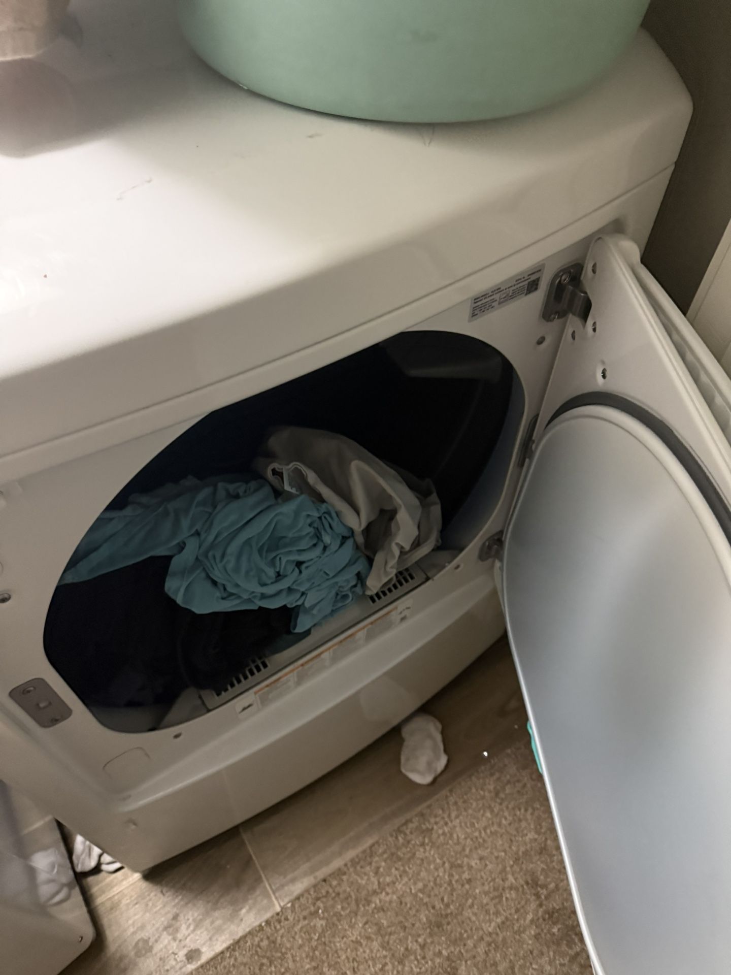 LG Washer/ Dryer