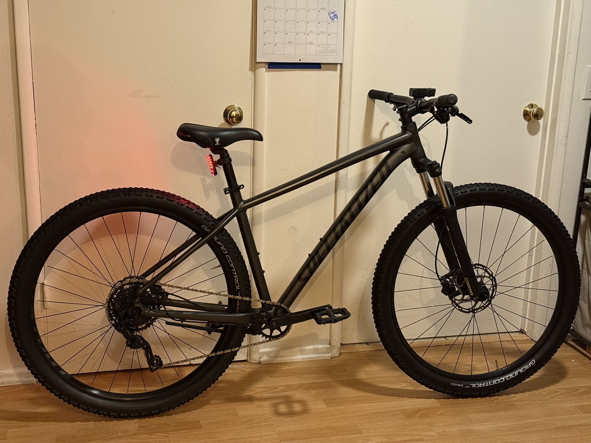 SPECIALIZED ROCKHOPPER SPORT Mountain Bike Upgraded