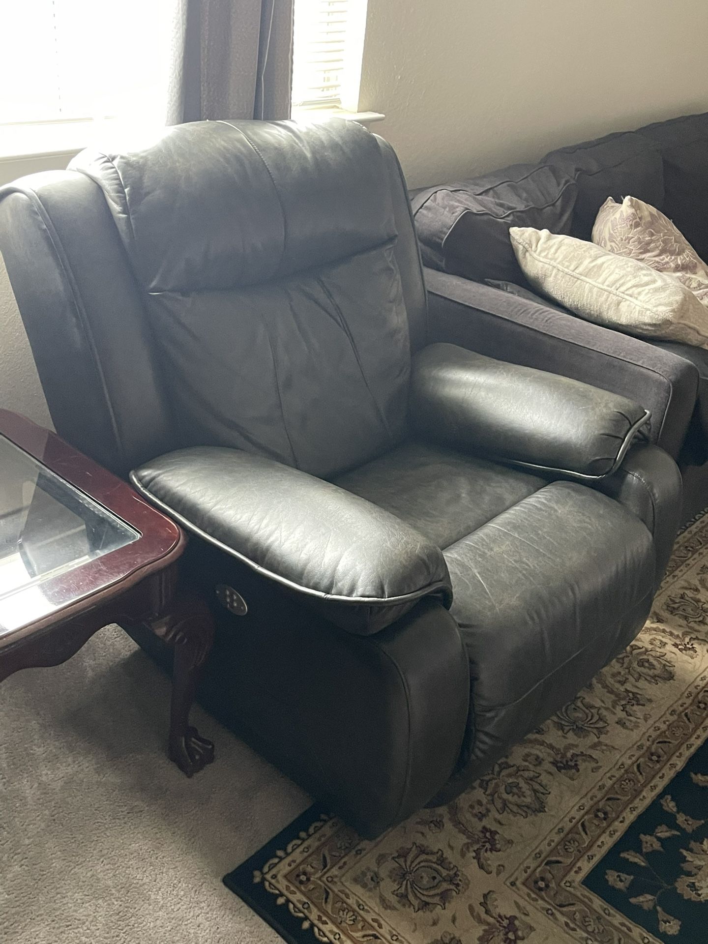 Recliner Chairs
