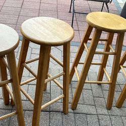 4 / buddy stool 29’’  natural