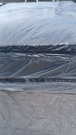 Brand New Queen Size Pilllowtop Mattress Included Box Spring Free Delivery