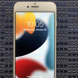 Apple iPhone 7 32GB Unlocked For Any Carrier Like New!