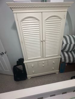 Armoire