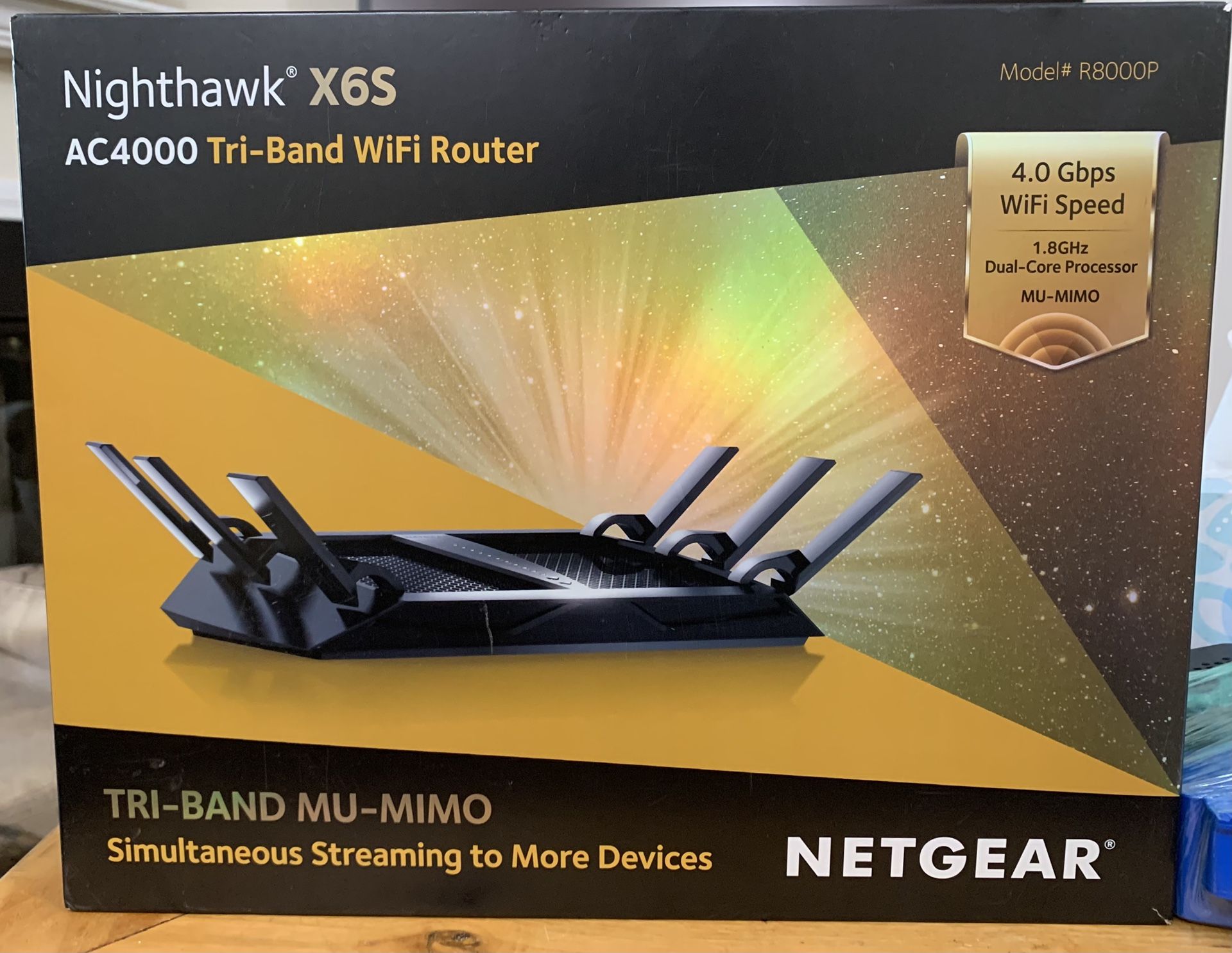 NETGEAR Nighthawk XAC4000 Tri-band WiFi Router (R8000P)