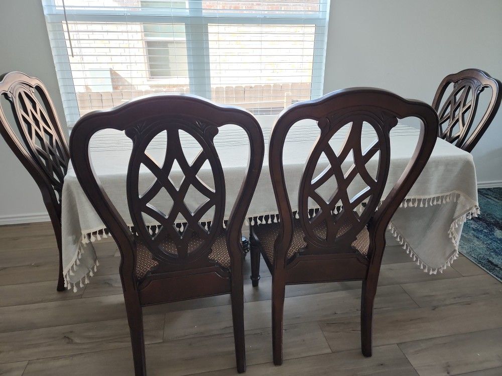 Solid Dining Table With 4 Chairs