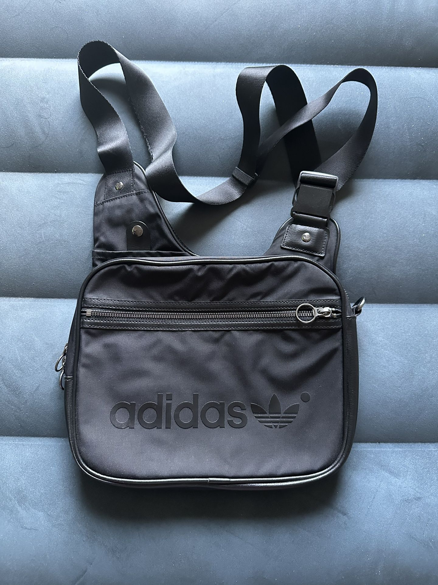 Adidas Crossbody Messenger Bag Pre-owned