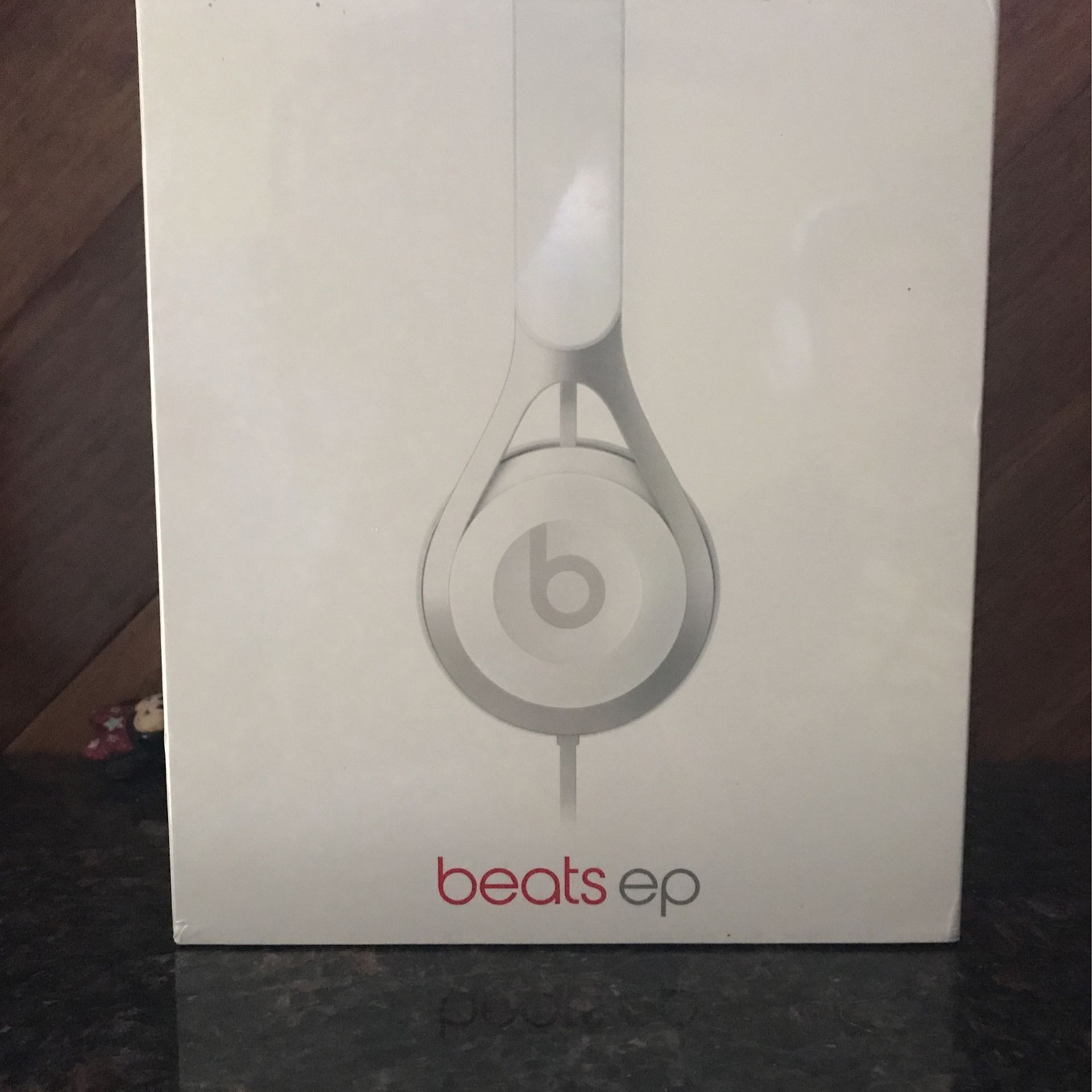 Dr. Dre Beats ep, White