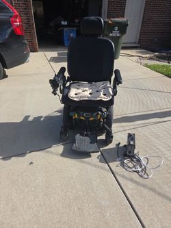 Quantum Mobile Chair And Waffle Seat Cushion