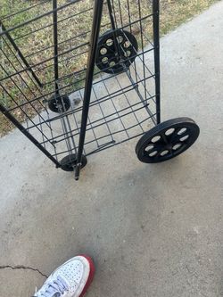 Black Wire Folding Shopping Cart