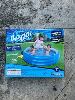 Kids inflatable pool