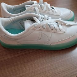 Nike women's size 7 New