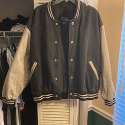 Basic Editons, Men’s Varsity Jacket, Beige and Black, Medium To Large