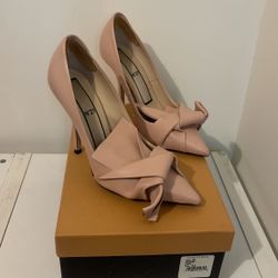 No. 21 Nappa Bow Pointy Toe Pumps 6.5 