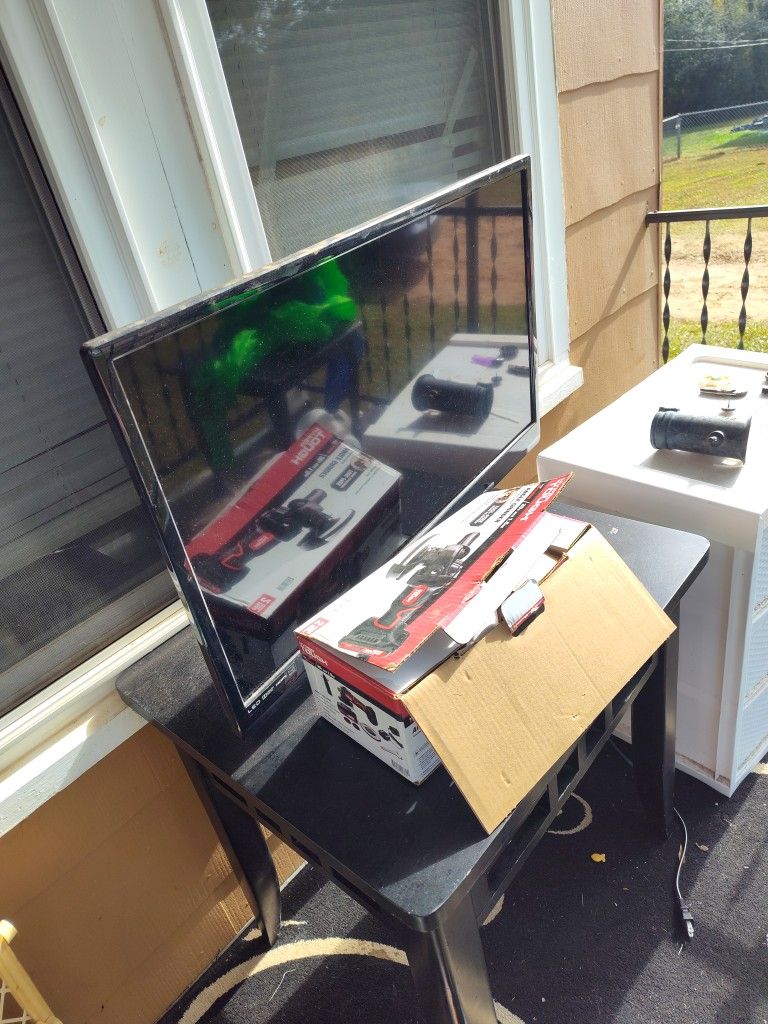 32 Inch Flat screen 
