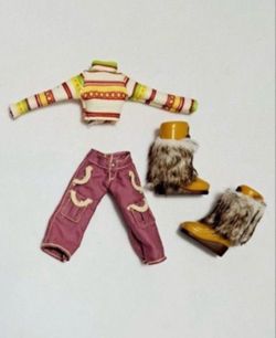 Bratz Felicia Doll Campfire Outfit