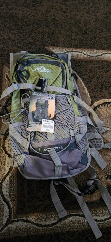 American Outbac Diamond 2L Hydration Backpack