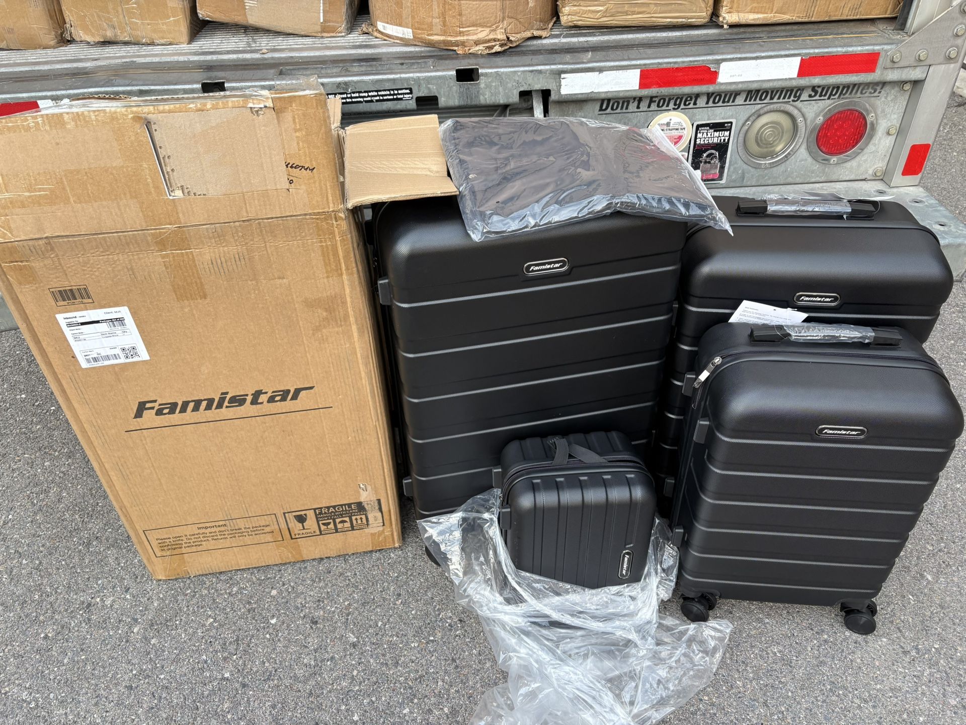 Famistar 4 Piece Hardside Luggage Suitcase Set