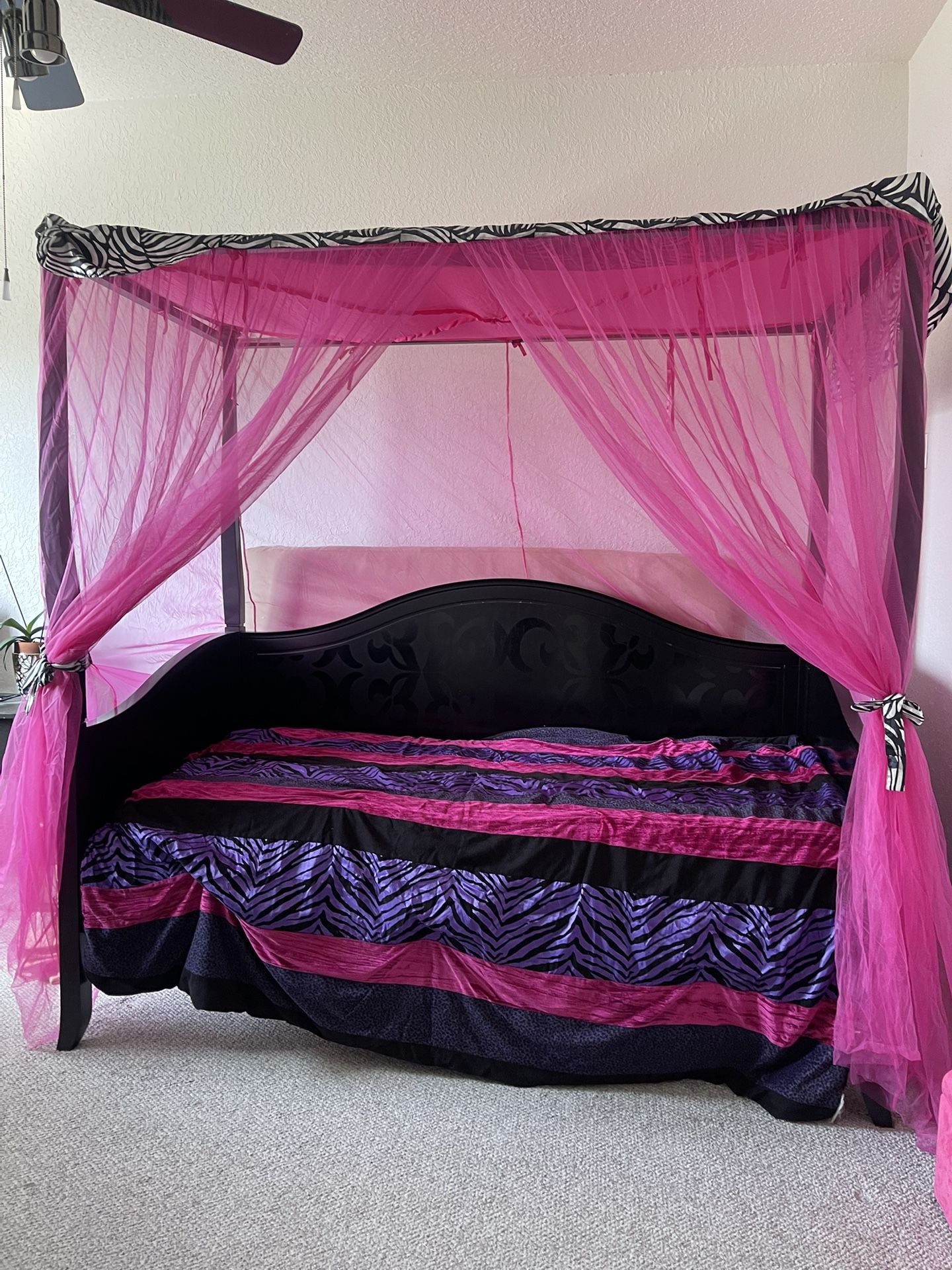 Kid Bed, Room To Go